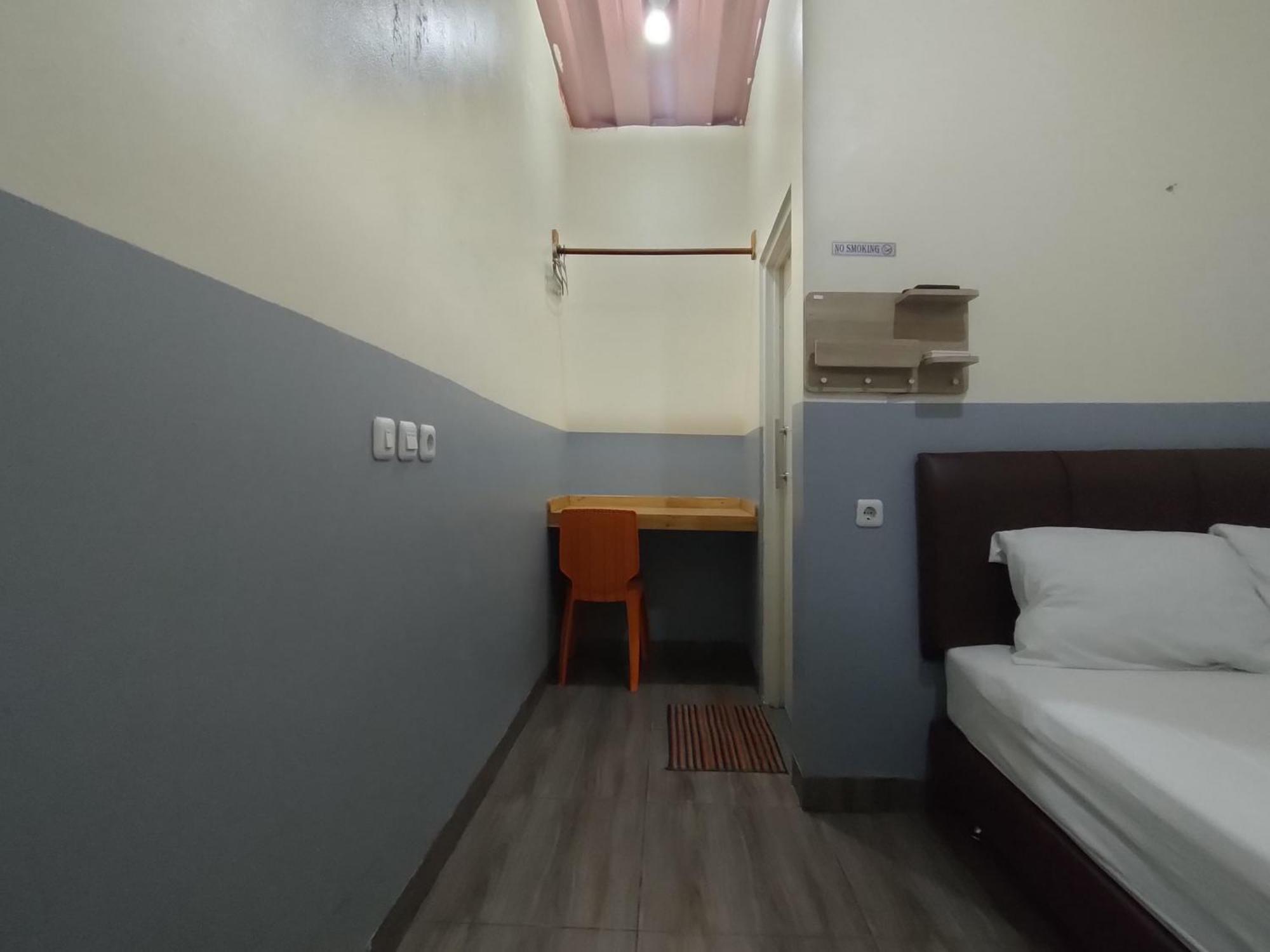 Puspiptek Residence Syariah Mitra Reddoorz Serpong Exteriör bild