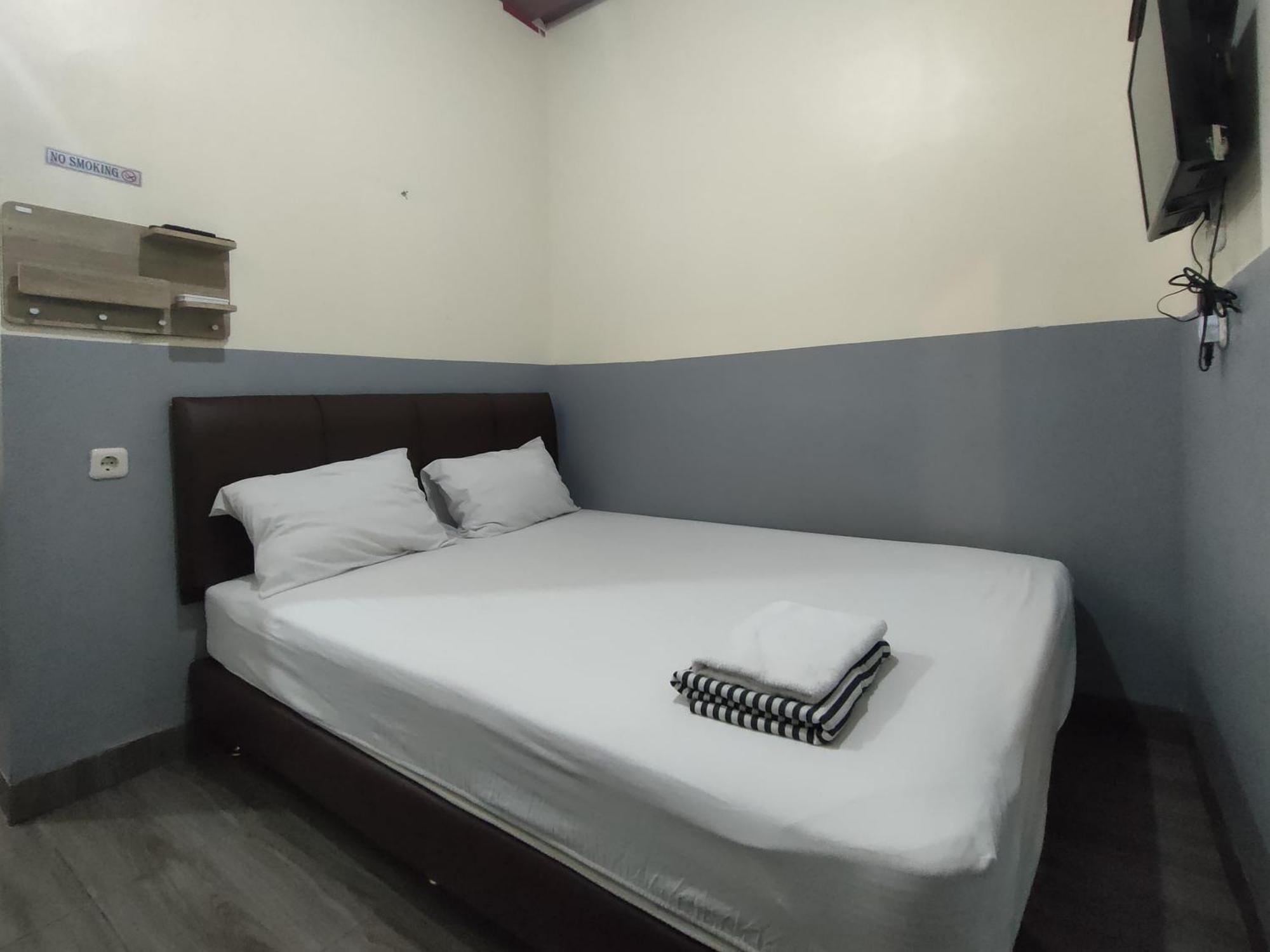 Puspiptek Residence Syariah Mitra Reddoorz Serpong Exteriör bild
