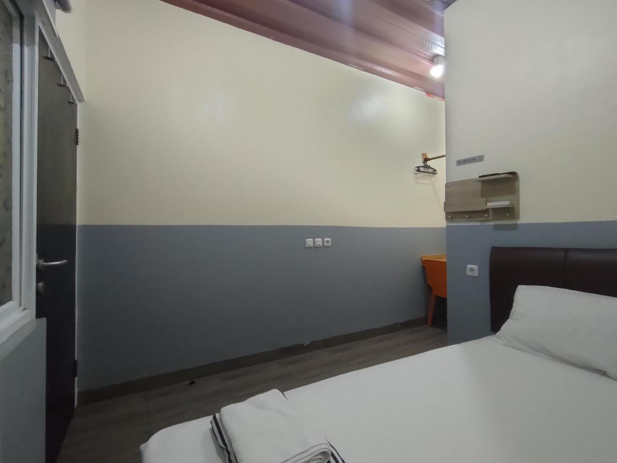 Puspiptek Residence Syariah Mitra Reddoorz Serpong Exteriör bild